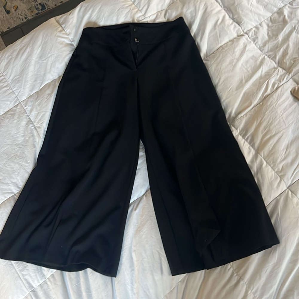 Elegant Wide Leg 3/4 Length Pants